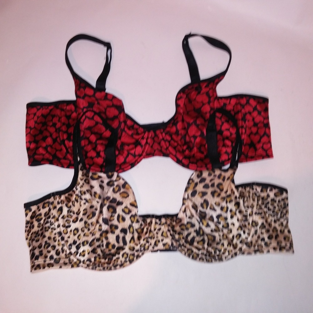 Set of 2 Cacique Bra Vintage 44C Red Black Hearts Leopard Minimizer Unlined